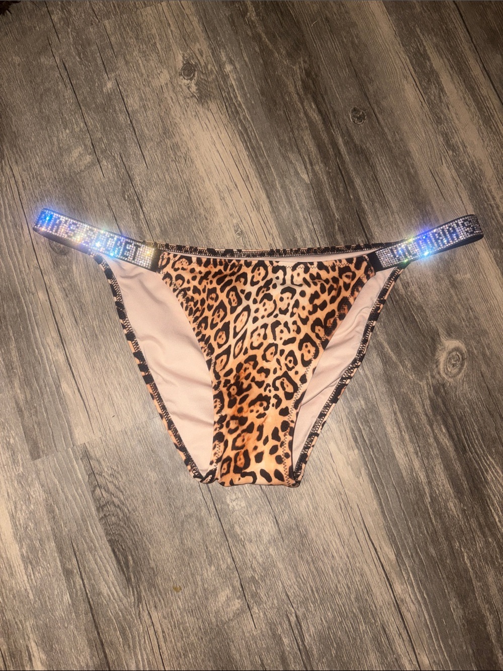 VICTORIA'S SECRET LEOPARD RHINESTONE SHINE STRAP  BIKINI BOTTOM medium